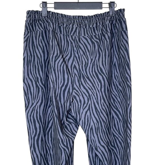 Tommy Bahama IslandZone Alicia Zebra Joggers Gray Black Women’s M Travel Pants - Picture 9 of 15